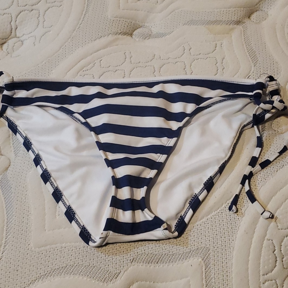 Bikini bottoms